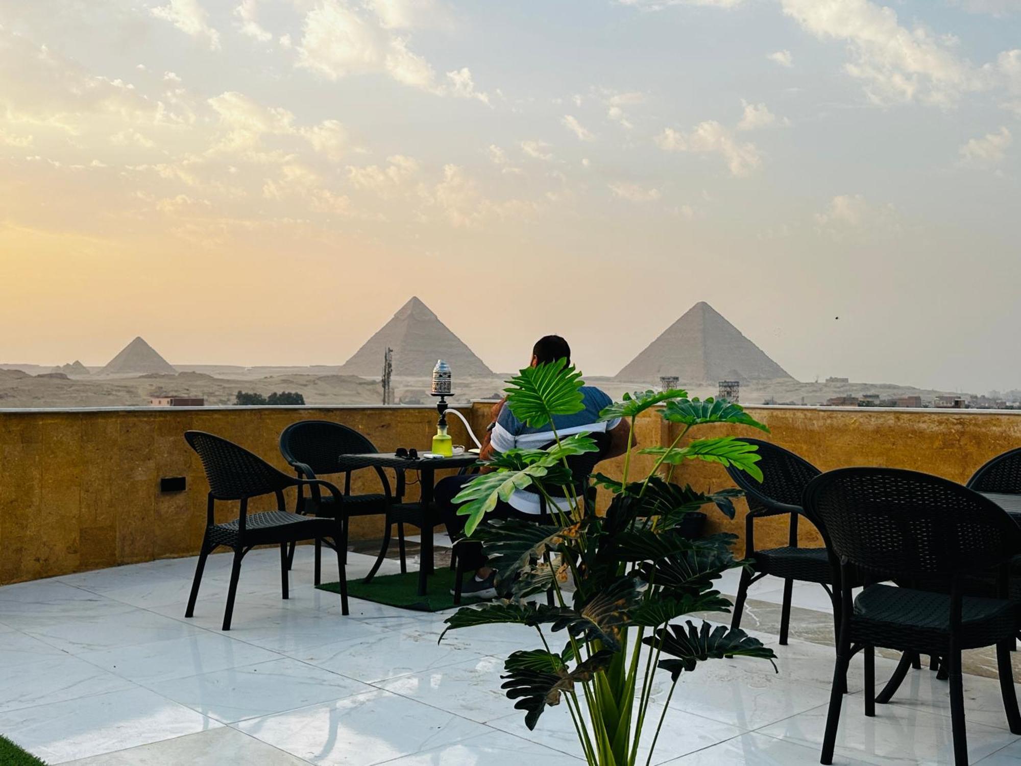 Golden Mask Pyramids Inn Kafret el-Gabal Esterno foto